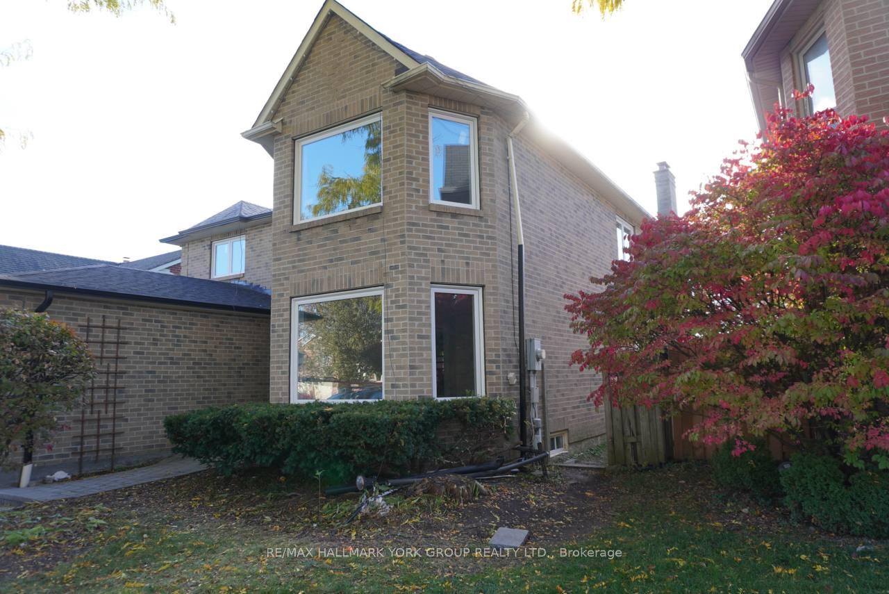259-glenway-circle-s-newmarket-ontario-n12488394
