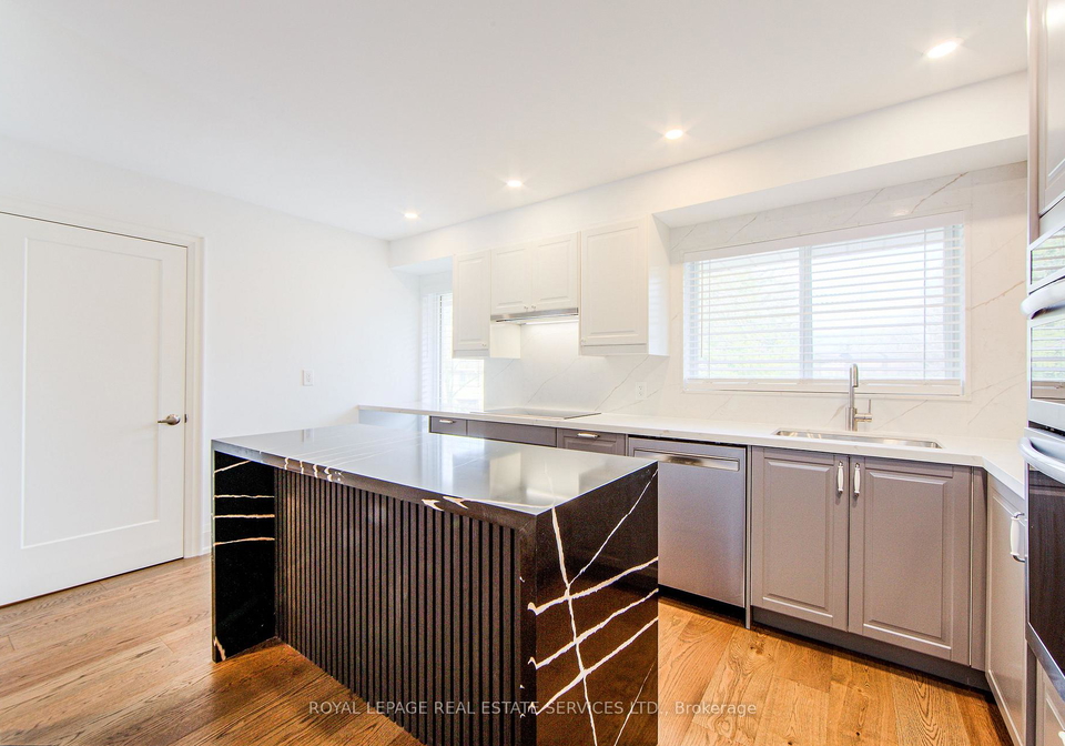 27-poplar-crescent-aurora-ontario-n12489724