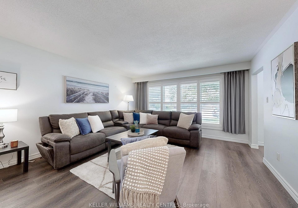 814-arnold-crescent-newmarket-ontario-n12489974