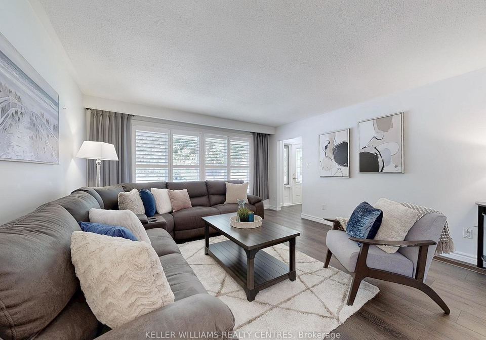 814-arnold-crescent-newmarket-ontario-n12489974