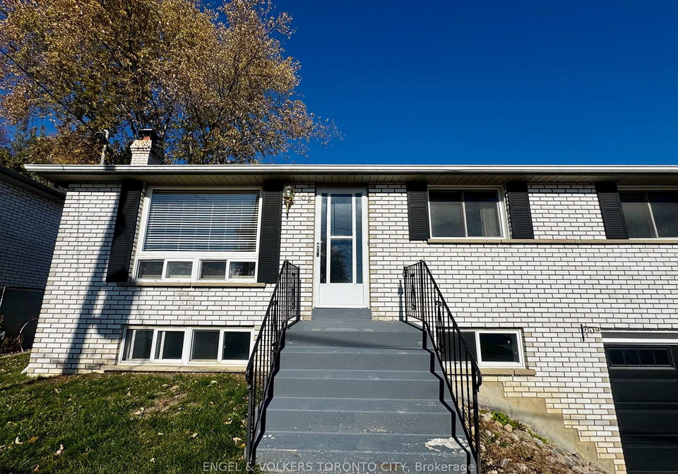 135-luxury-avenue-bradford-west-gwillimbury-ontario-n12491538