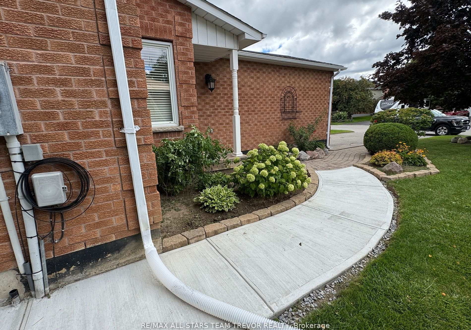 12-verona-crescent-georgina-ontario-n12492346