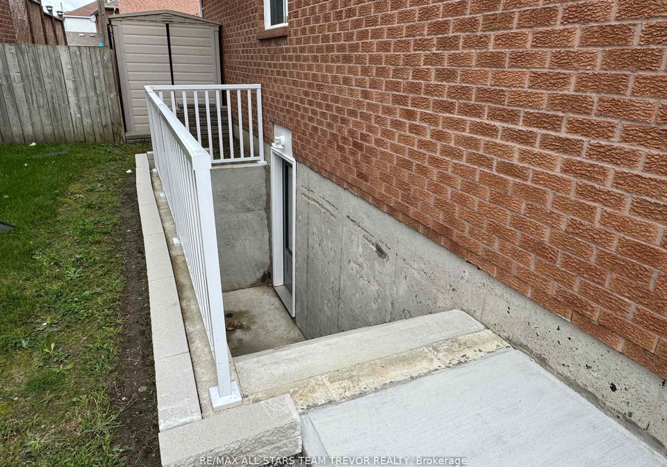 12-verona-crescent-georgina-ontario-n12492346