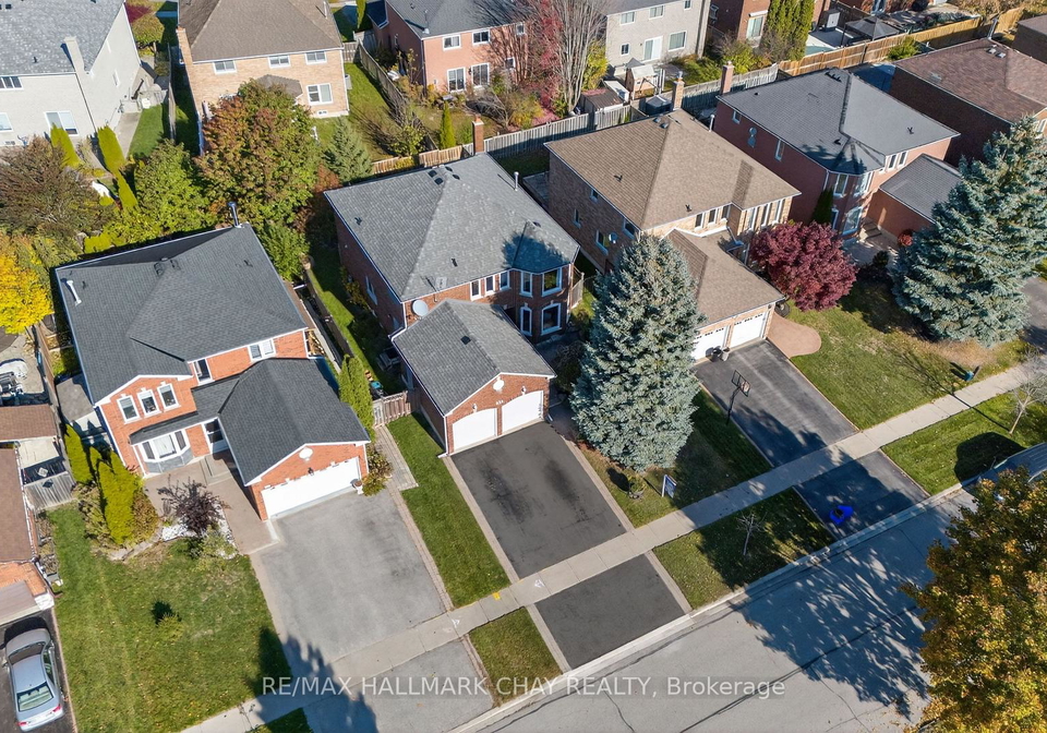 235-elman-crescent-newmarket-ontario-n12493072