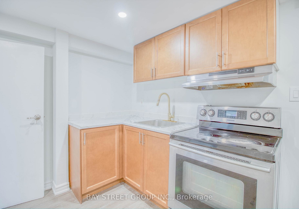 65-davis-road-n-aurora-ontario-n12494526