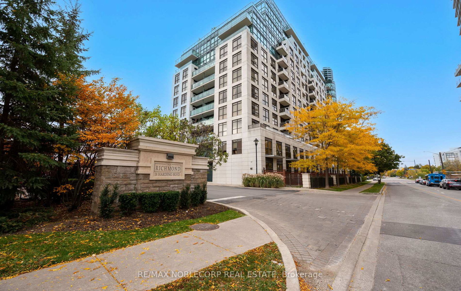 18-harding-boulevard-richmond-hill-ontario-n12495752