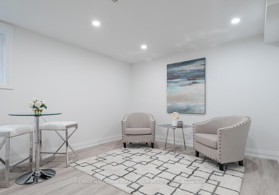 106-woodpark-place-e-newmarket-ontario-n12496470