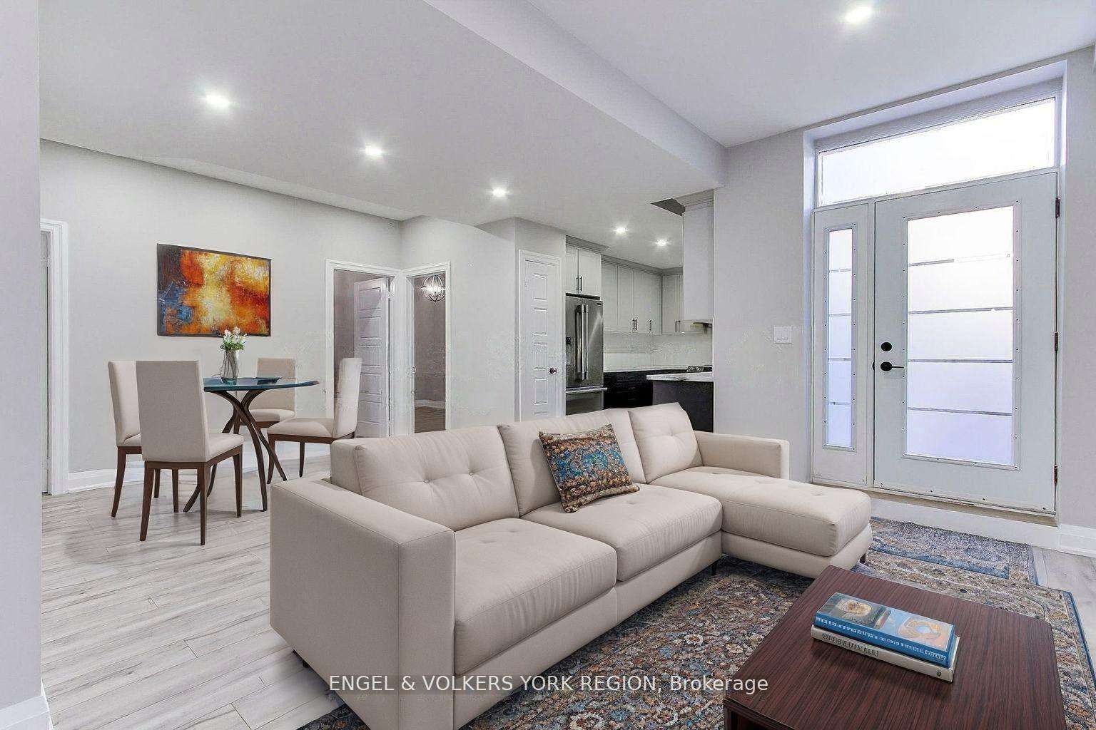 4-valley-point-crescent-king-ontario-n12496472