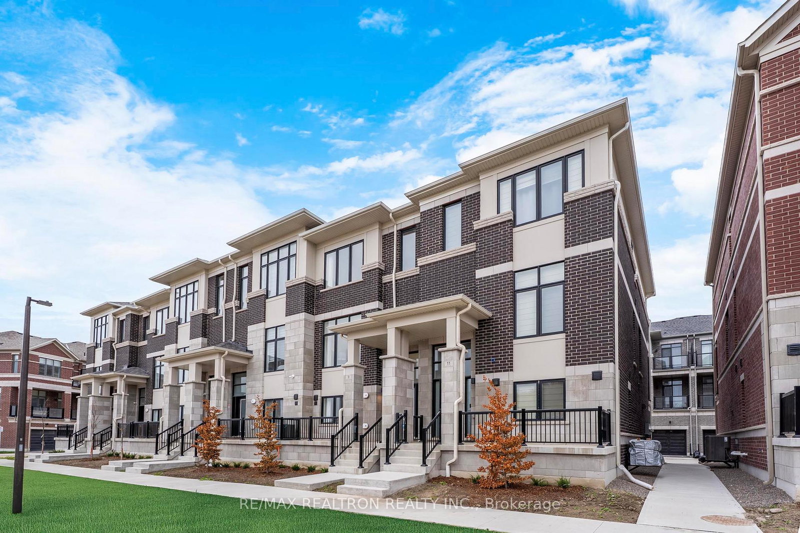 9-onigam-lane-richmond-hill-ontario-n12497424