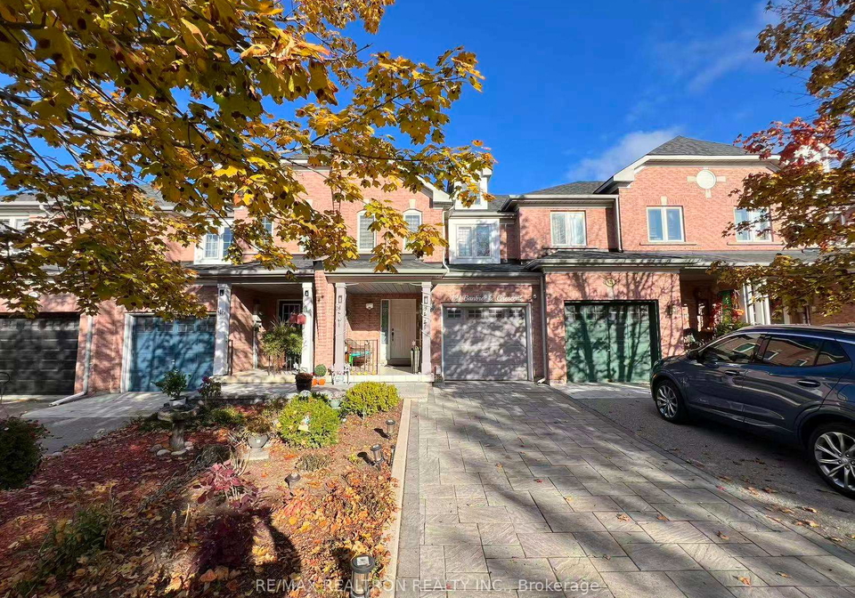121-banbrooke-crescent-newmarket-ontario-n12498486
