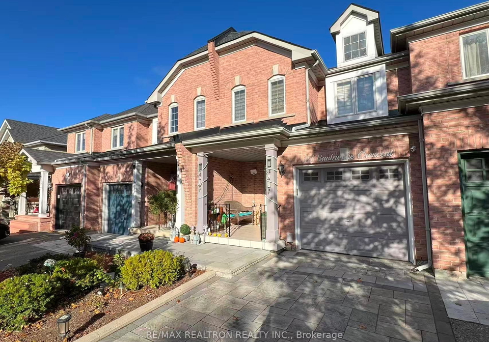 121-banbrooke-crescent-newmarket-ontario-n12498486