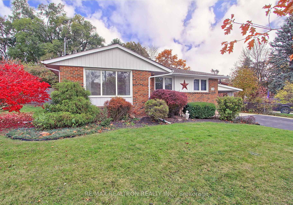 215-parkview-crescent-newmarket-ontario-n12503152