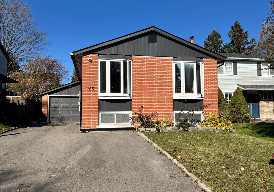 205-talbot-crescent-newmarket-ontario-n12503624