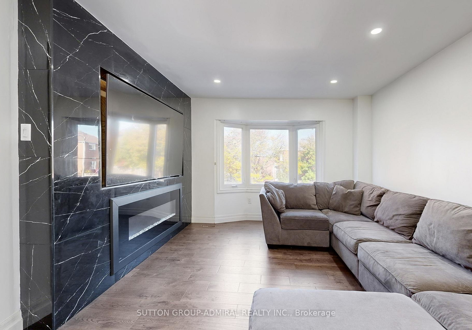300-charlton-avenue-vaughan-ontario-n12504602