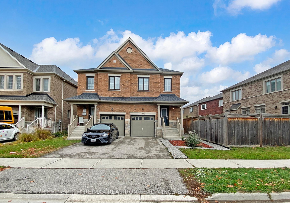 15-silver-charm-drive-east-gwillimbury-ontario-n12504704