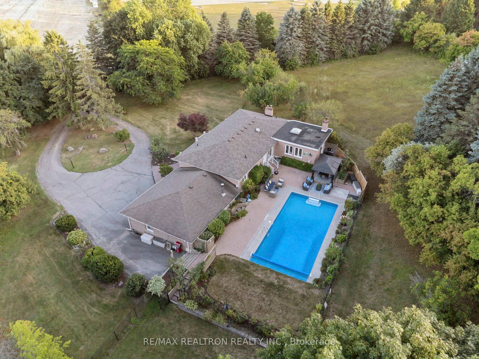 668-mount-albert-road-east-gwillimbury-ontario-n12507038