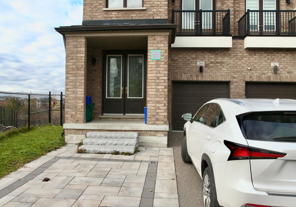 266-elyse-court-aurora-ontario-n12508196