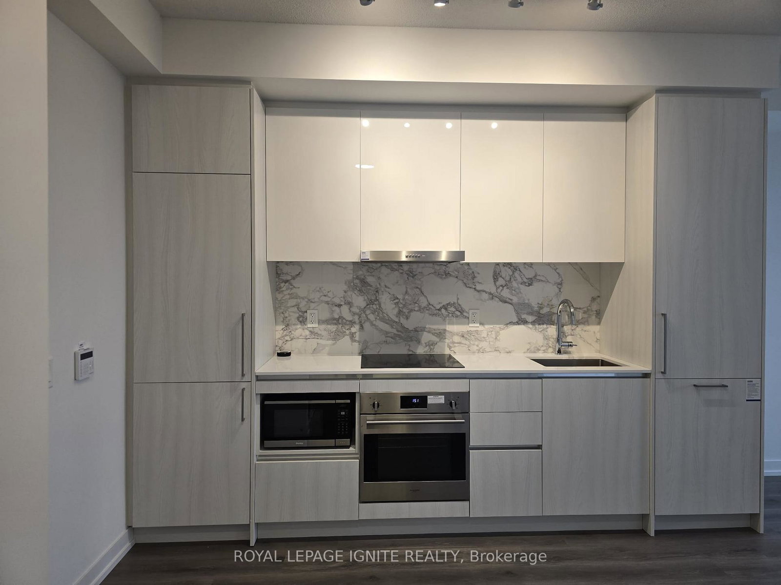 225-commerce-street-vaughan-ontario-n12512400