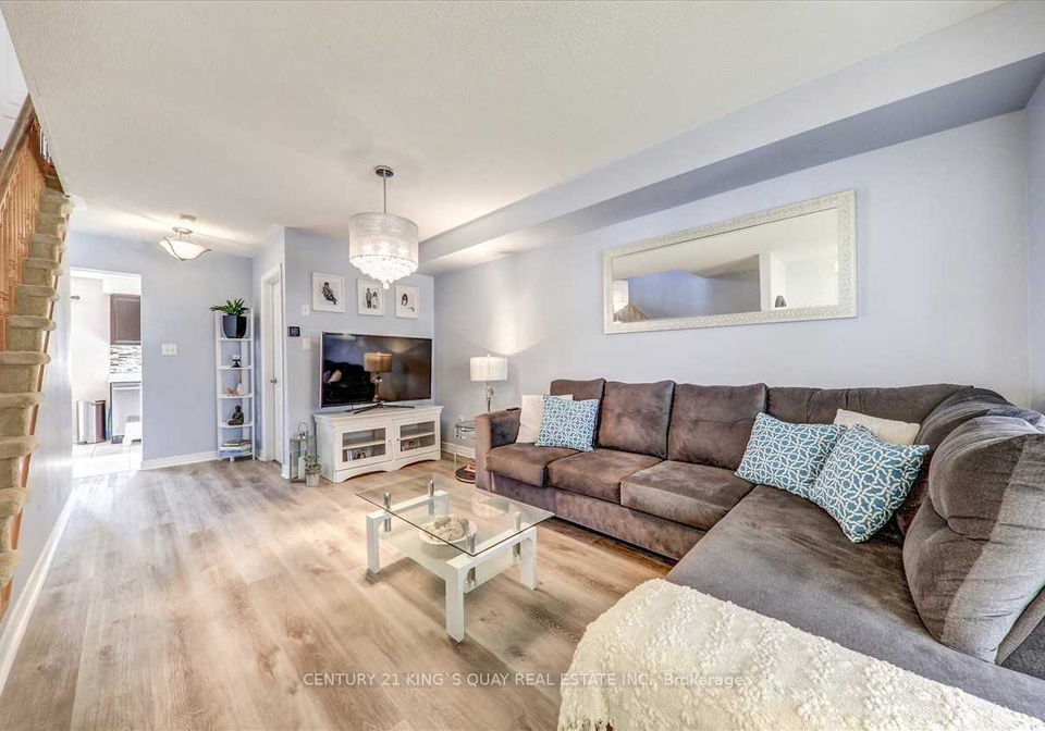 277-coachwhip-trail-newmarket-ontario-n12516096