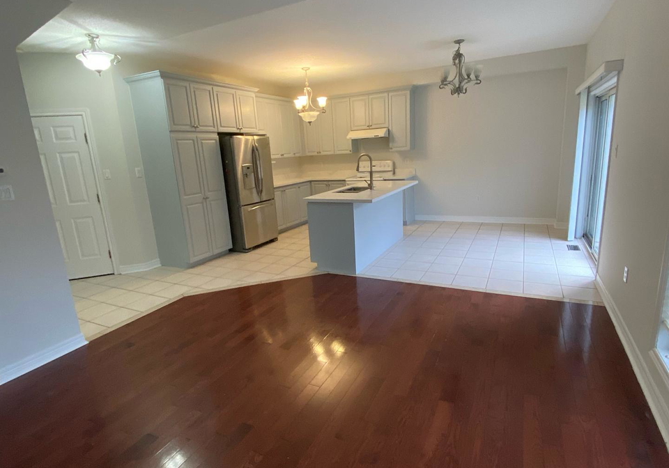 151-woodbury-crescent-newmarket-ontario-n12517794
