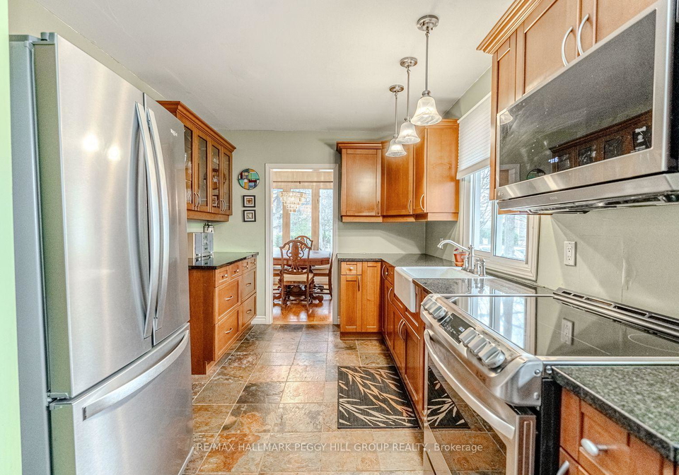 2016-kate-avenue-innisfil-ontario-n12518716