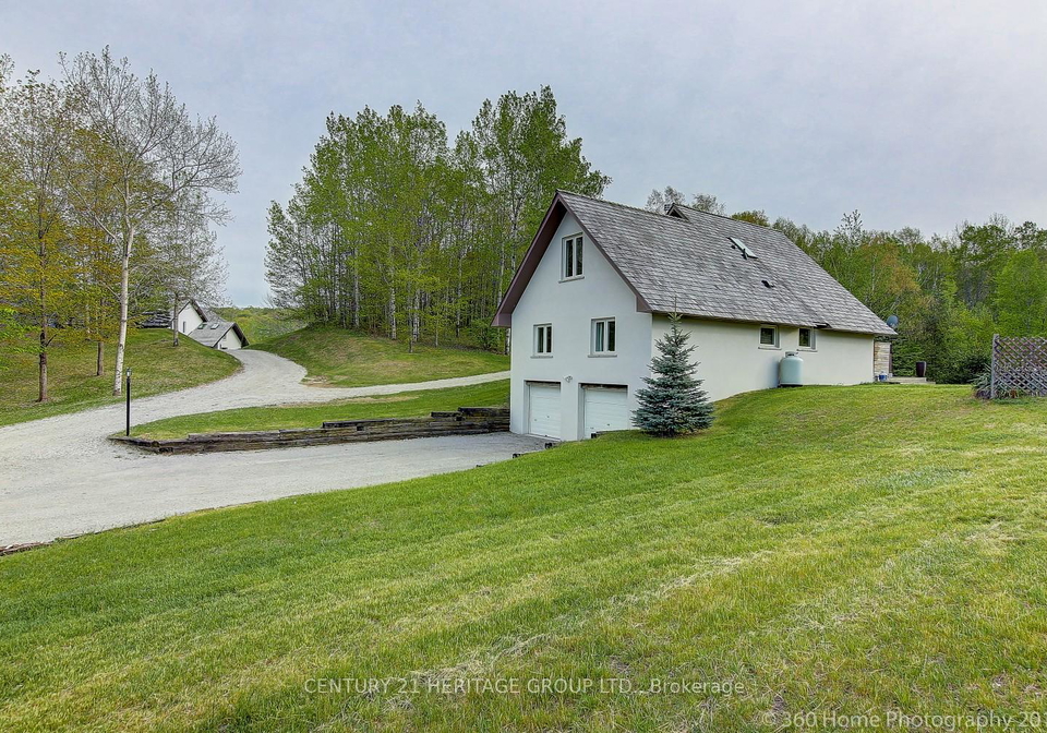 4175-17th-side-road-king-ontario-n12520858