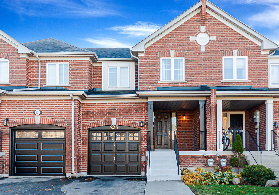 225-banbrooke-crescent-newmarket-ontario-n12522146
