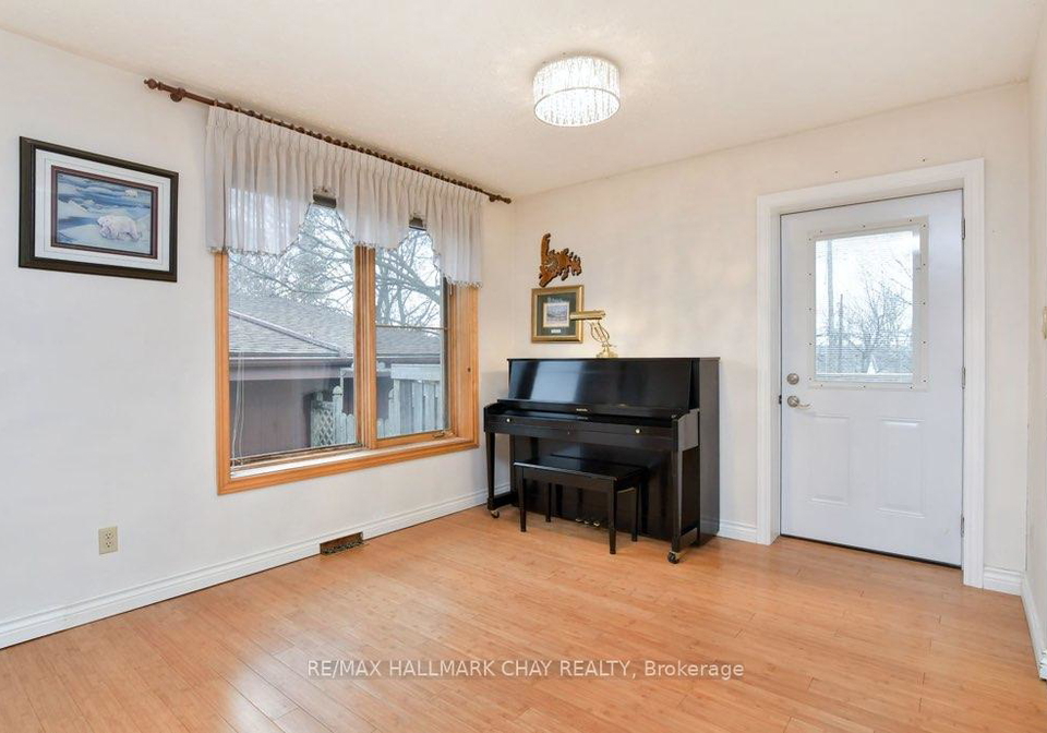 18a-elm-street-e-new-tecumseth-ontario-n12522392