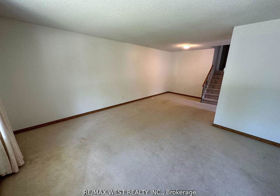 15-tracey-drive-new-tecumseth-ontario-n12523230