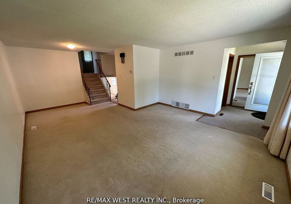 15-tracey-drive-new-tecumseth-ontario-n12523230