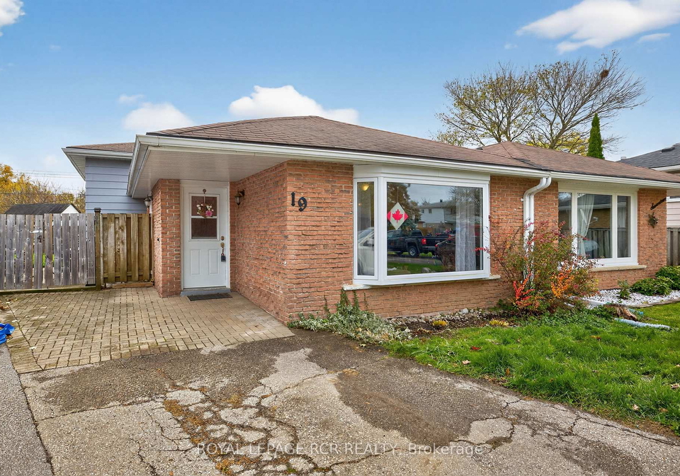 19-alphonsus-court-new-tecumseth-ontario-n12523536