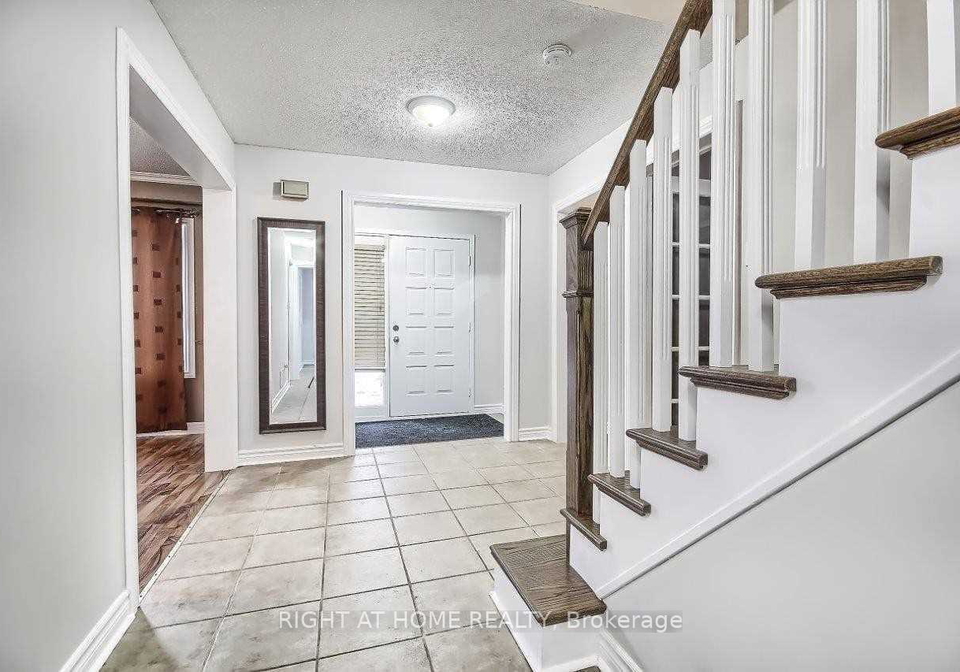 269-manchester-drive-newmarket-ontario-n12526482