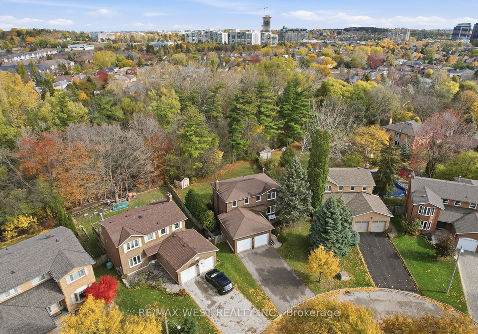 12-lippincott-court-richmond-hill-ontario-n12527604
