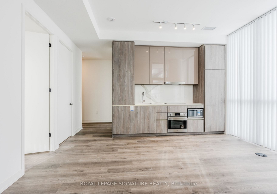 8-interchange-way-vaughan-ontario-n12528334
