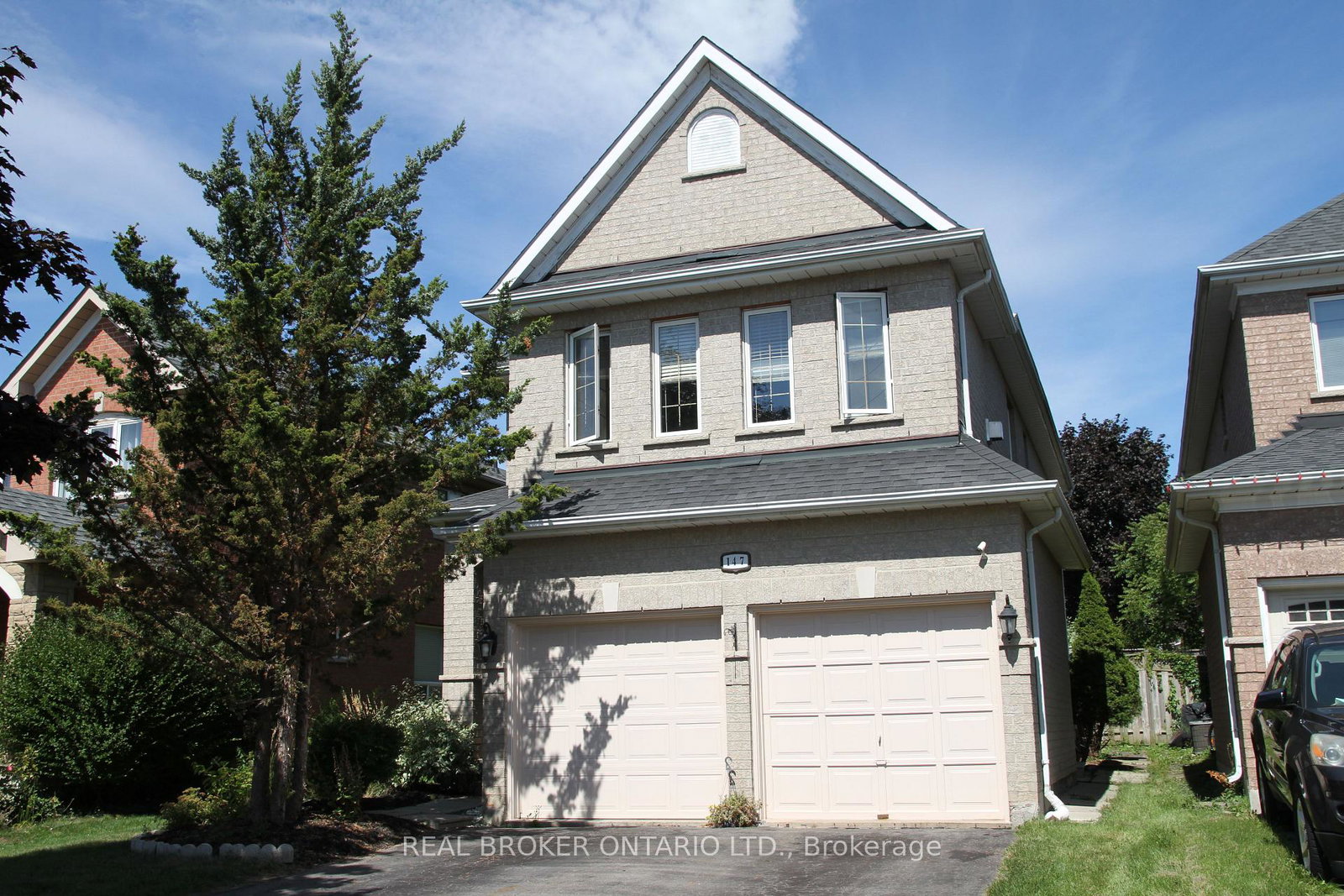 147-jordanray-boulevard-newmarket-ontario-n12528982
