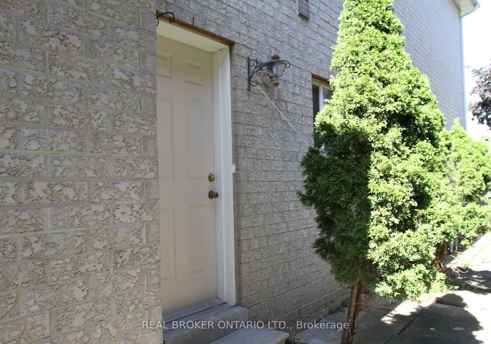 147-jordanray-boulevard-newmarket-ontario-n12528982
