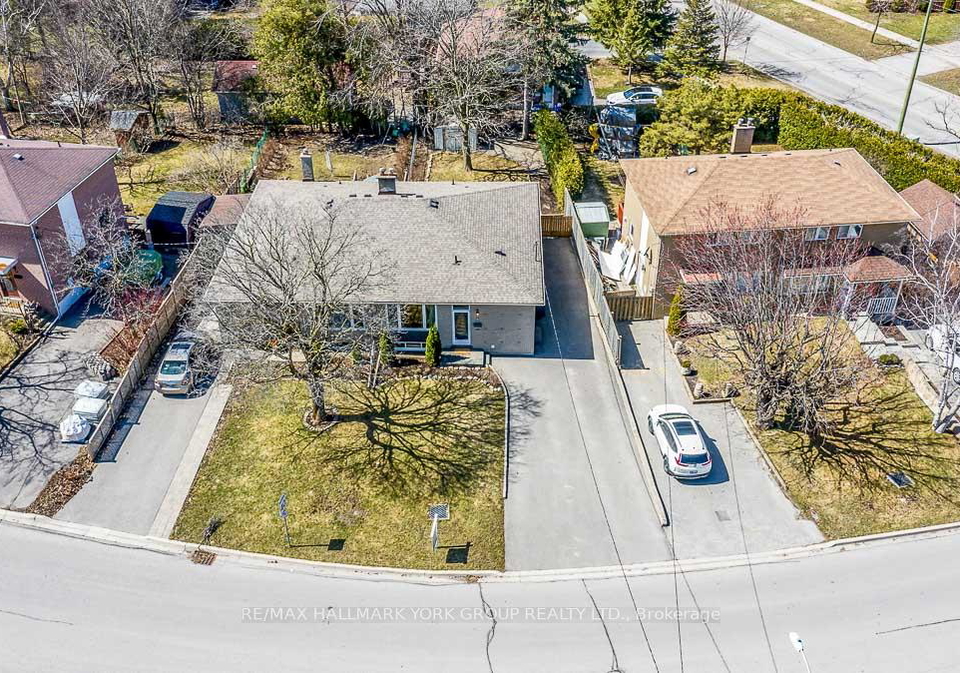 6-davis-road-aurora-ontario-n12529200