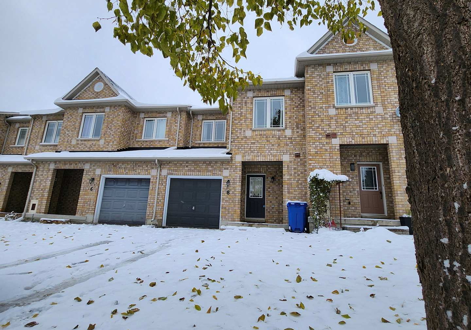 8-bilbrough-street-aurora-ontario-n12532666
