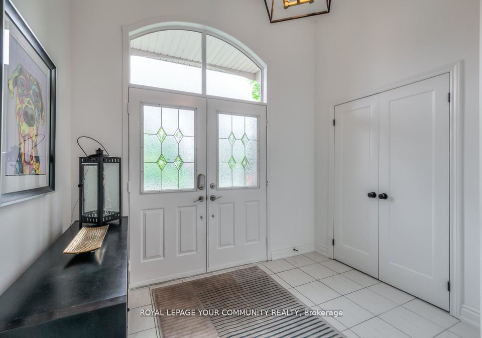 503-silken-laumann-drive-newmarket-ontario-n12532670