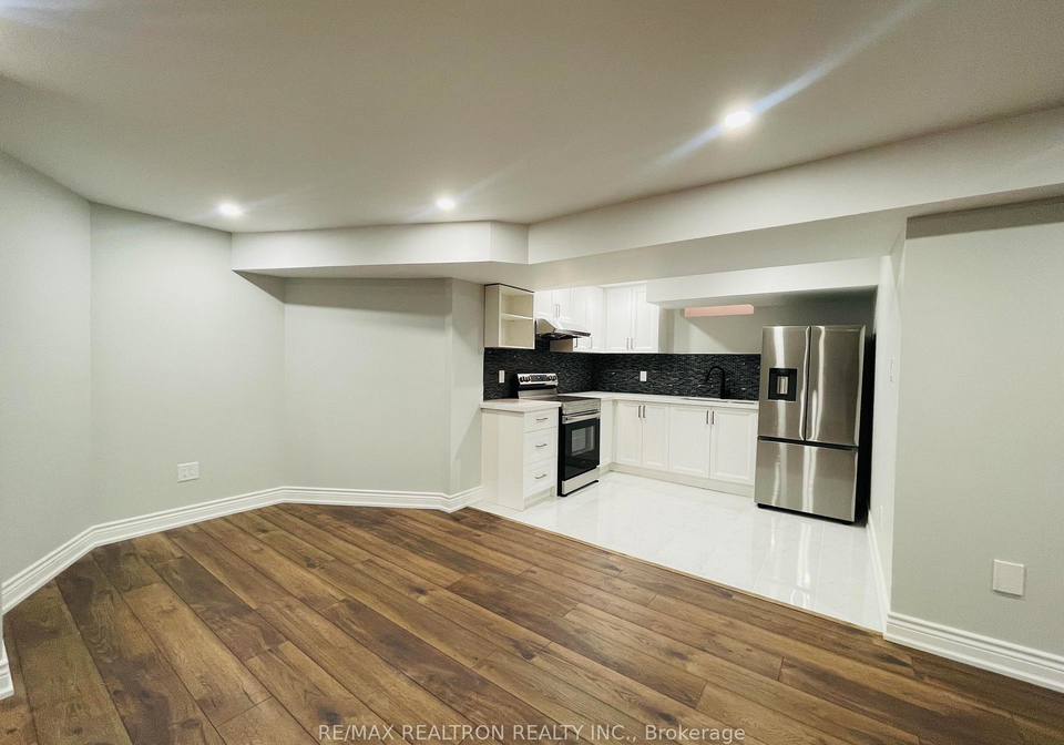 137-bothwell-crescent-newmarket-ontario-n12534120
