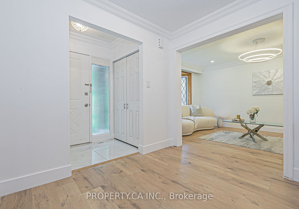 310-primrose-lane-newmarket-ontario-n12534984
