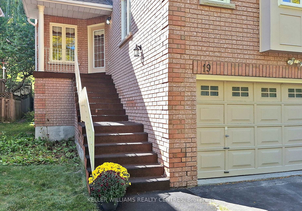 19-stemmle-drive-aurora-ontario-n12536182