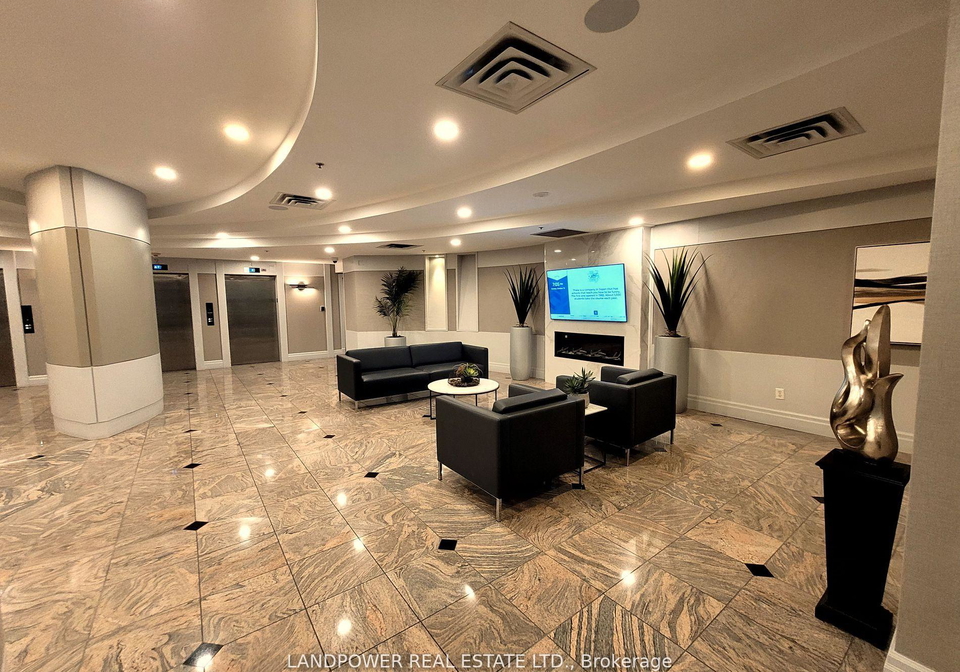 39-oneida-crescent-richmond-hill-ontario-n12536472