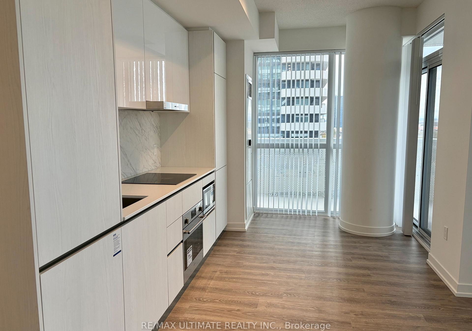 8-interchange-way-vaughan-ontario-n12536634