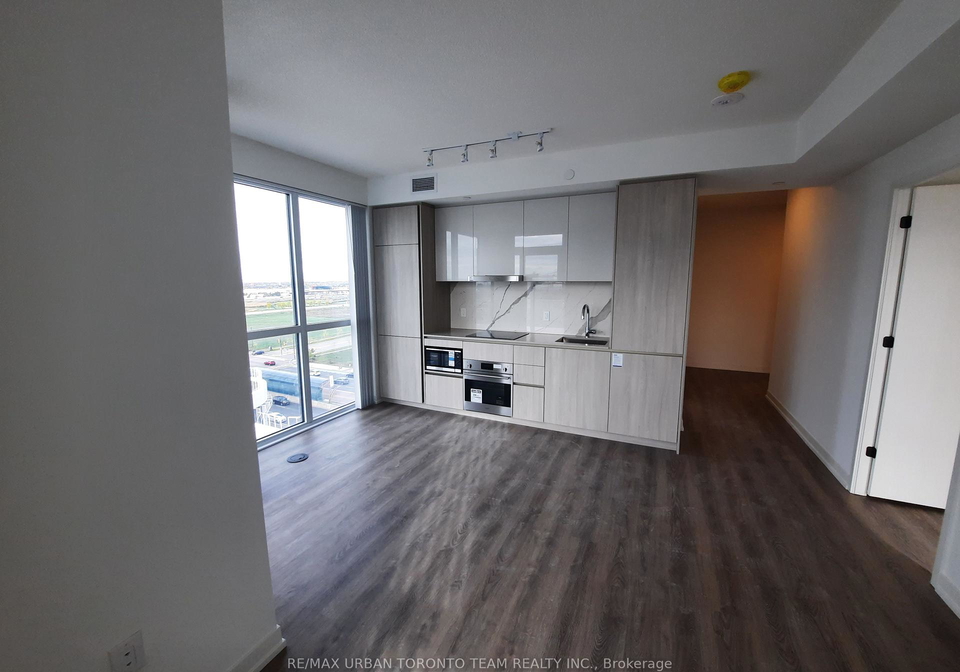 8-interchange-way-vaughan-ontario-n12537186