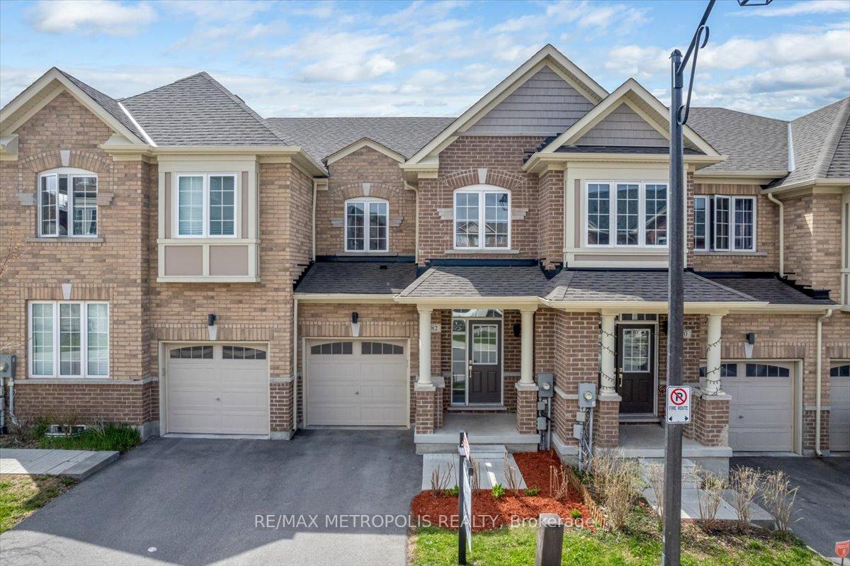 82-dundonald-trail-newmarket-ontario-n12538734