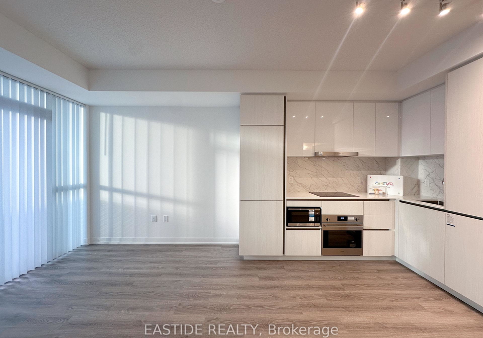 8-interchange-way-vaughan-ontario-n12539582