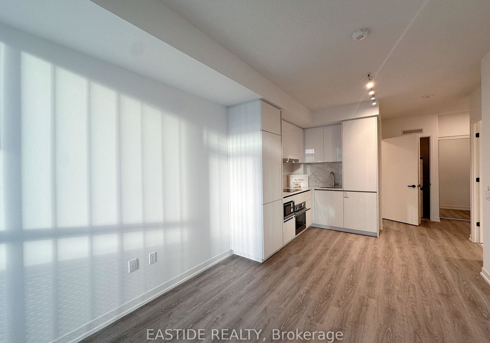 8-interchange-way-vaughan-ontario-n12539582