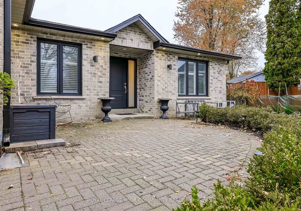 28-bishopsbridge-crescent-richmond-hill-ontario-n12540206