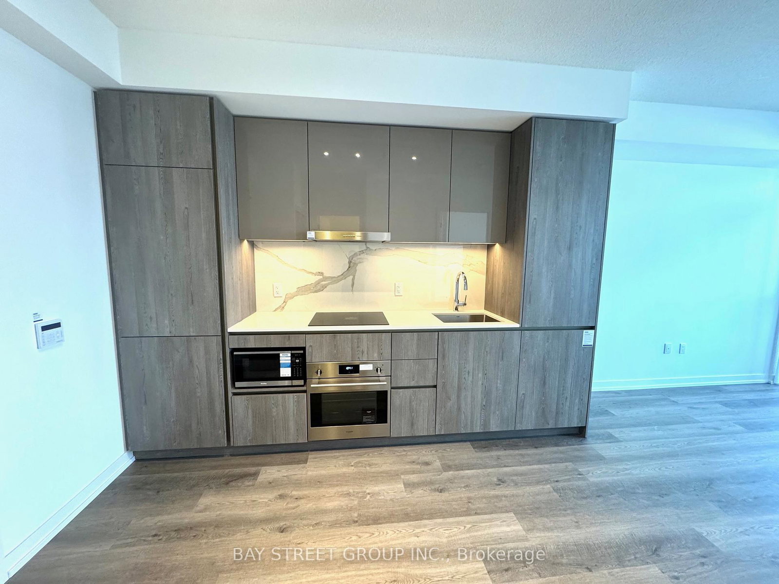 8-interchange-way-vaughan-ontario-n12542282